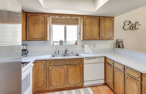 Lake Havasu City House | Swim, Grill & Chill: Lake Havasu City Getaway