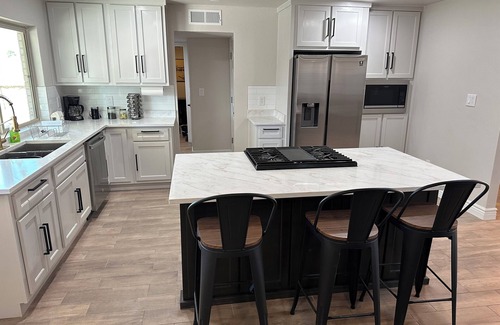 Pebble Hills Park House | Swimming Pool -Spacious Family Retreat: 4 Bedroom, Close to Airport, Ft Bliss