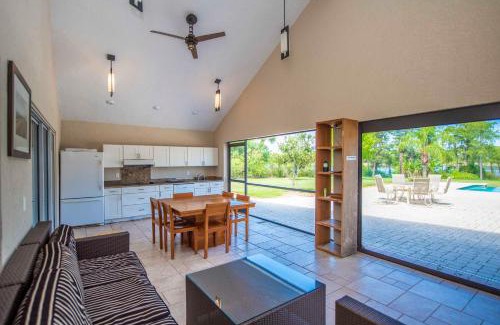 Groveland House | SWISS 105 - Lake Olsen