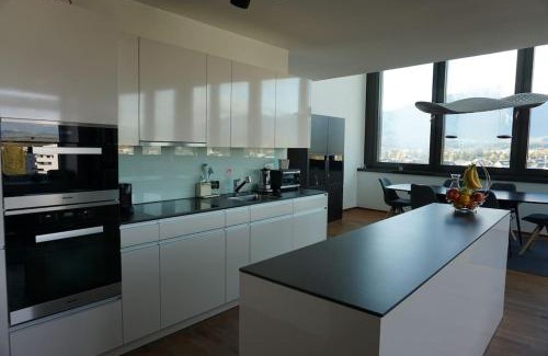 Thun Apartment | Switzerland Suite im 12. Stock