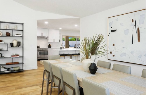 Village Estates House | SWSS Palms Away - 8-BR/18 beds Sport Ct/Poo/ProPutingGreen/HotTub & 15% OFF 7+ Night Stays