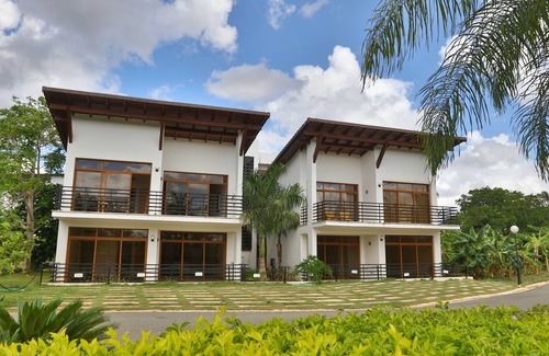 Guayacanes Apartment | Sybaris Residences