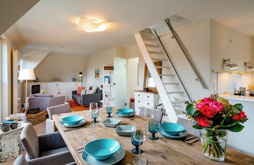 Großmorsum Apartment | Sylt is a valuable habitat and a soothing vacation spot, a paradisiacal realm of peace and tranquillity.