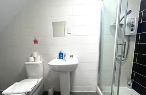 Leicester Apartment | Syster Properties Leicester LE3 Stay with Free Parking Peaceful Area at Sangha walk