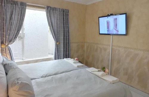 Moreleta Park Apartment | T-Blom Moreleta Park