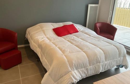 Serignan Apartment | T2 neuf + piscine, 5 mn à pied des plages