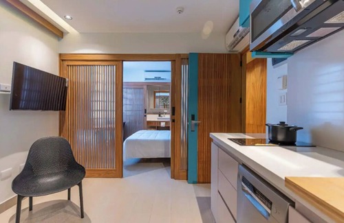 San Anton Apartment | T3 Suite with balcony and kitchen in the center