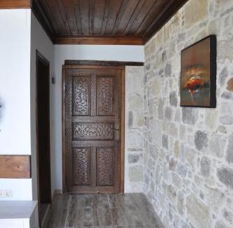Karaburun Hotel | Taş Avlu Butik Otel
