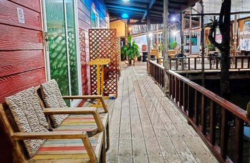 Ko Kood House | TA YAI HOMESTAY (ตา ยาย โฮมสเตย์)