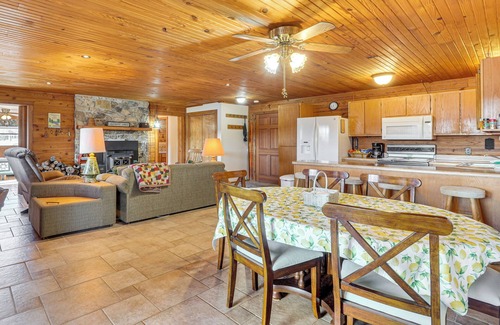 Shell Knob Cabin | Table Rock Lake Cabin w/Waterfront Views!