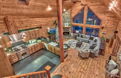 Pioneer Trail House | Tahoe Castle -Pool, Games, Spa, Steam Rm, Sauna