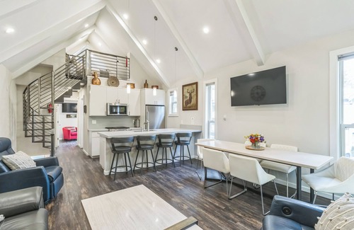 Incline Village House | Tahoe Incline Creek Retreat - modern townhome overlooking Incline Creek in Tahoe