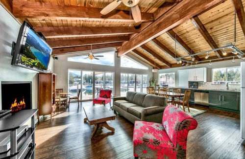 Tahoe Keys House | Tahoe Keys Mountain Vistas-Waterfront, A/C , Dock