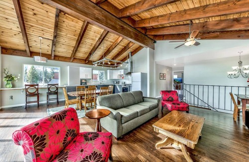 Tahoe Keys House | Tahoe Keys Mountain Vistas-Waterfront, A/C , Dock