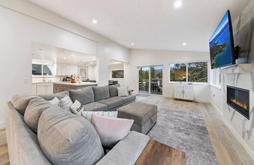 Tahoe Keys House | Tahoe Keys Waterfront Home with Hot Tub and Boat D