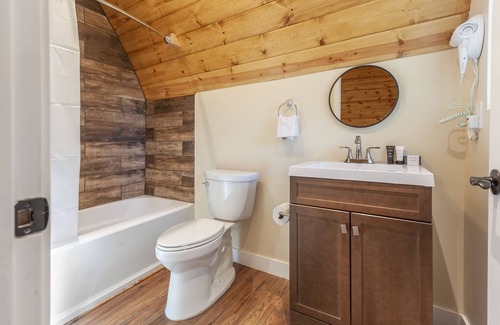 Idyllwild Hotel | Tahquitz Pines Retreat