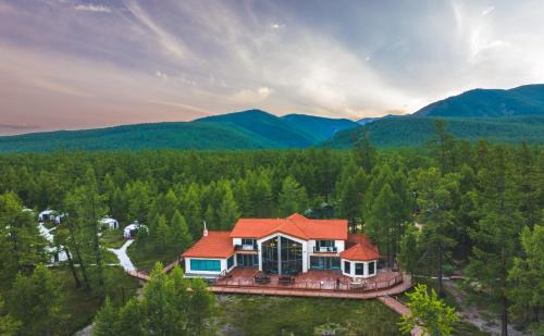 Mongolia Hotel | Taiga Lodge by Khuvsgul