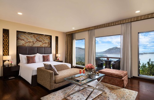 Nishat-Shalimar Hotel | Taj Dal View Srinagar