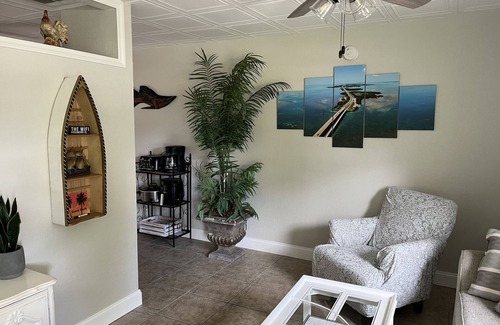 New Port Richey House | ❤️Take a stroll along the RIVERWALK PETS WELCOME🐩🐈 FISHING 🐠🐟ACROSS THE STREET