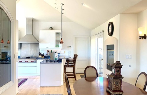 Tiburon House | Take in the San Francisco views at this quiet oasis!