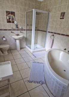 Hammanskraal Bed & Breakfast | Tamboti Bush Lodge