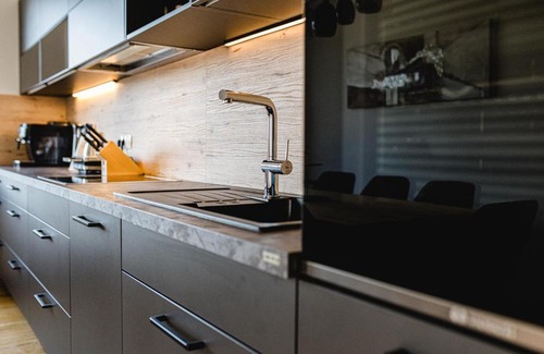 Lend Apartment | TAMLiving Center Luxury 4 rooms Smart TV Kitchen Great View