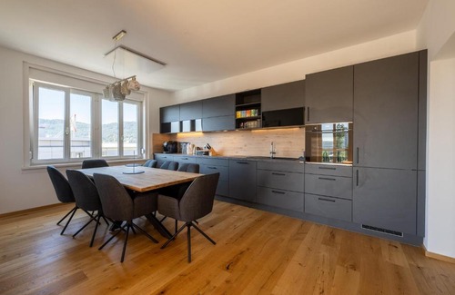 Lend Apartment | TAMLiving Center Luxury 4 rooms Smart TV Kitchen Great View