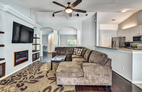 Riverview House | Tampa Paradise For All Occasions