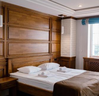 Kamenets-Podol'skiy Hotel | Taras Bulba