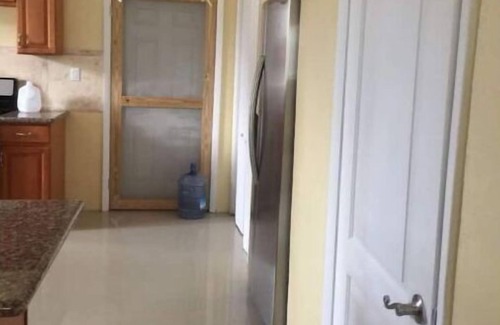 Gambier House | Tastefully appointed, conveniently located