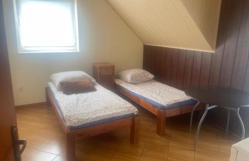 Uraz House | Tawerna Portowa