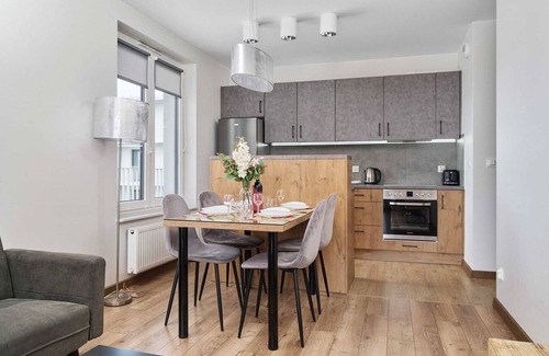 Fabryczna Apartment | Tawryczewskiego 4 | Stylish Apartment