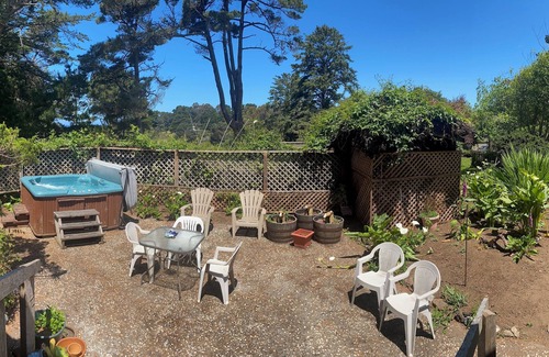 Fort Bragg House | Taylor's Grove -An Eclectic Garden Home