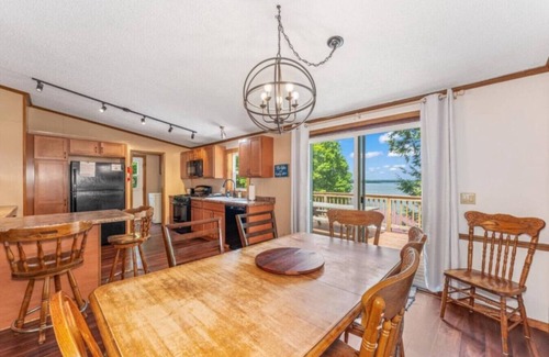 Phelps Cabin | TB-15 Thunder Bay Resort Cabin15