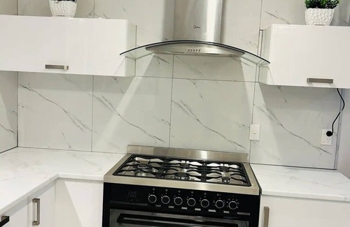 Tapere of Vaimaanga House | Te-Hirimoana - Modern cosy and Luxurious 2 bedroom Villa.