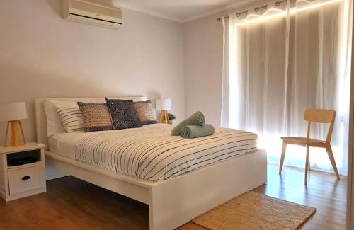 Moonta Bay House | Te Taha Moana - By The Beach