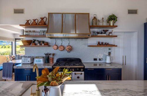 Omiha House | Te Whau Retreat - Stay Waiheke