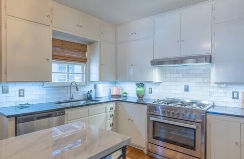 Tech Terrace House | Tech Terrace Vintage Gem, 5 Blocks from TTU Campus