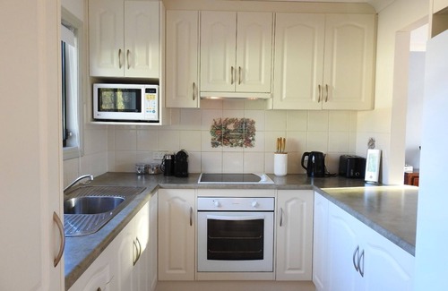 Warrenben House | Temples Holiday House at Marion Bay - with wifi. Pets considered.