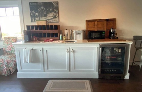 Swampscott Apartment | Ten Bay View Drive