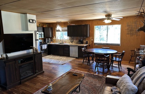 Garden Valley Cabin | Terrace Lakes Cozy 2-bedroom cabin in charming Garden Valley