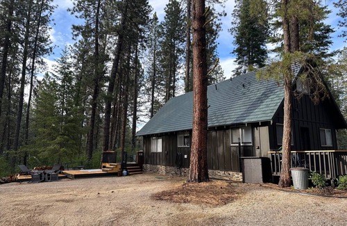 Garden Valley Cabin | Terrace Lakes Cozy 2-bedroom cabin in charming Garden Valley