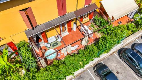 Santo Stefano Apartment | Terrazza Mazzini 53 - Jacuzzi & Parking