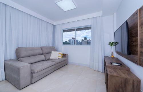 Bombas Apartment | Terrazzo 401A - Apartamento 02 suítes - Acomoda até 05 pessoas - À poucos metros da praia de Bombas - (Consultar serviços de roupa de cama e banho)