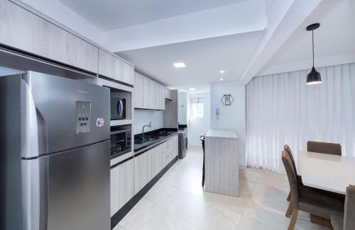 Bombas Apartment | Terrazzo 401A - Apartamento 02 suítes - Acomoda até 05 pessoas - À poucos metros da praia de Bombas - (Consultar serviços de roupa de cama e banho)