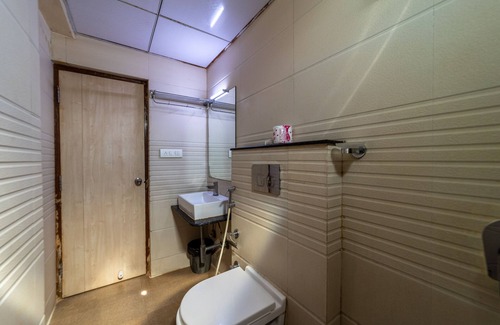 Hebbal Hotel | Tetrad Hotel - International Airport Road Hebbal