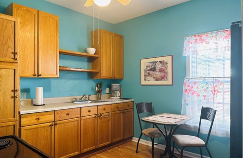 Myrtle Grove Apartment | Teviot Suite - 1 Bed 1 Bath - Sleeps 2 - Pets Ok!