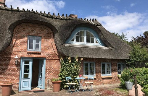Stenderup Apartment | Thatched cottage in the countryside