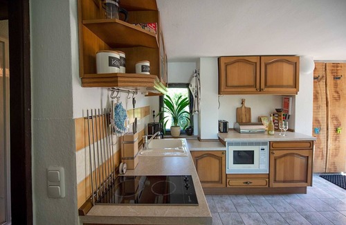 Biendorf Other | Thatched-roof vacation home near Ostseebad Kühlungsborn - Thatched-roof chestnut house (52m²,