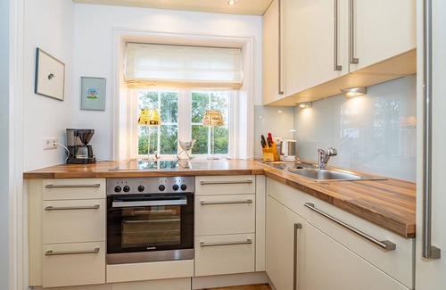 Keitum House | Thatched vacation home in Keitum, with garden for up to 4 people.